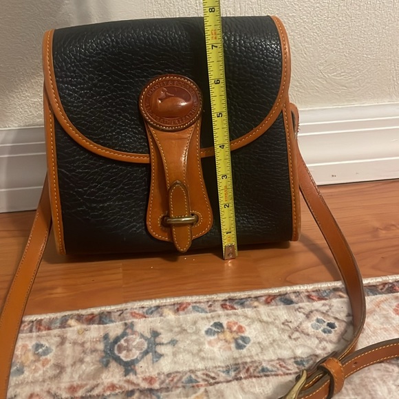 Dooney & Bourke small shoulder bag - Picture 9 of 11